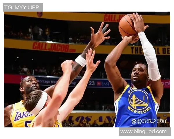 追梦精神：库明加以微笑迎接挑战展现团队合作的真谛