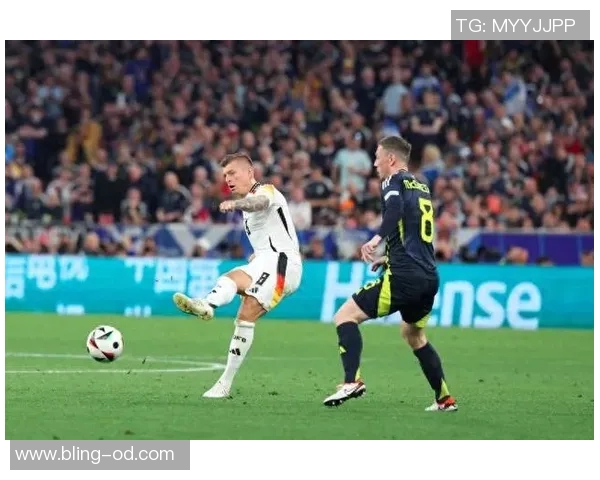 古利特直言佩德里拉拽维尼修斯应判红牌此举严重影响比赛公正性