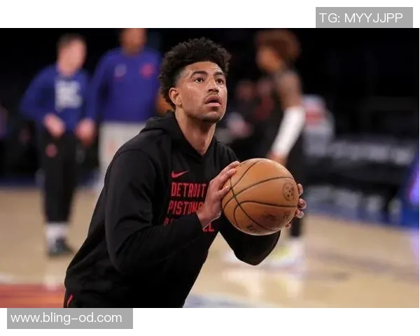 格莱姆斯回应后卫线拥挤问题强调加速比赛节奏提升球队表现