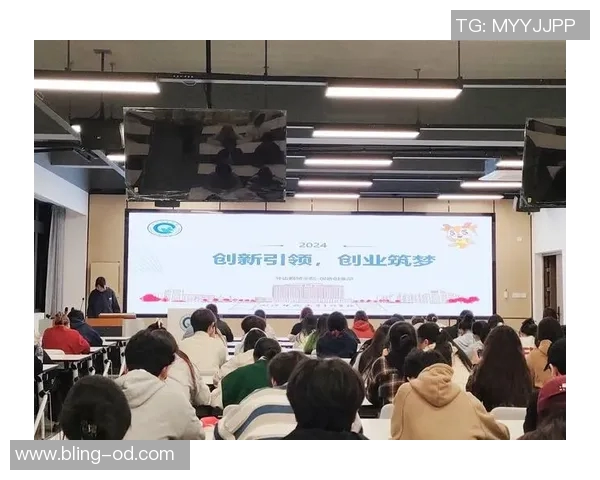 栾毅谈球队团结精神在逆境中拼搏取得宝贵一分的艰辛历程